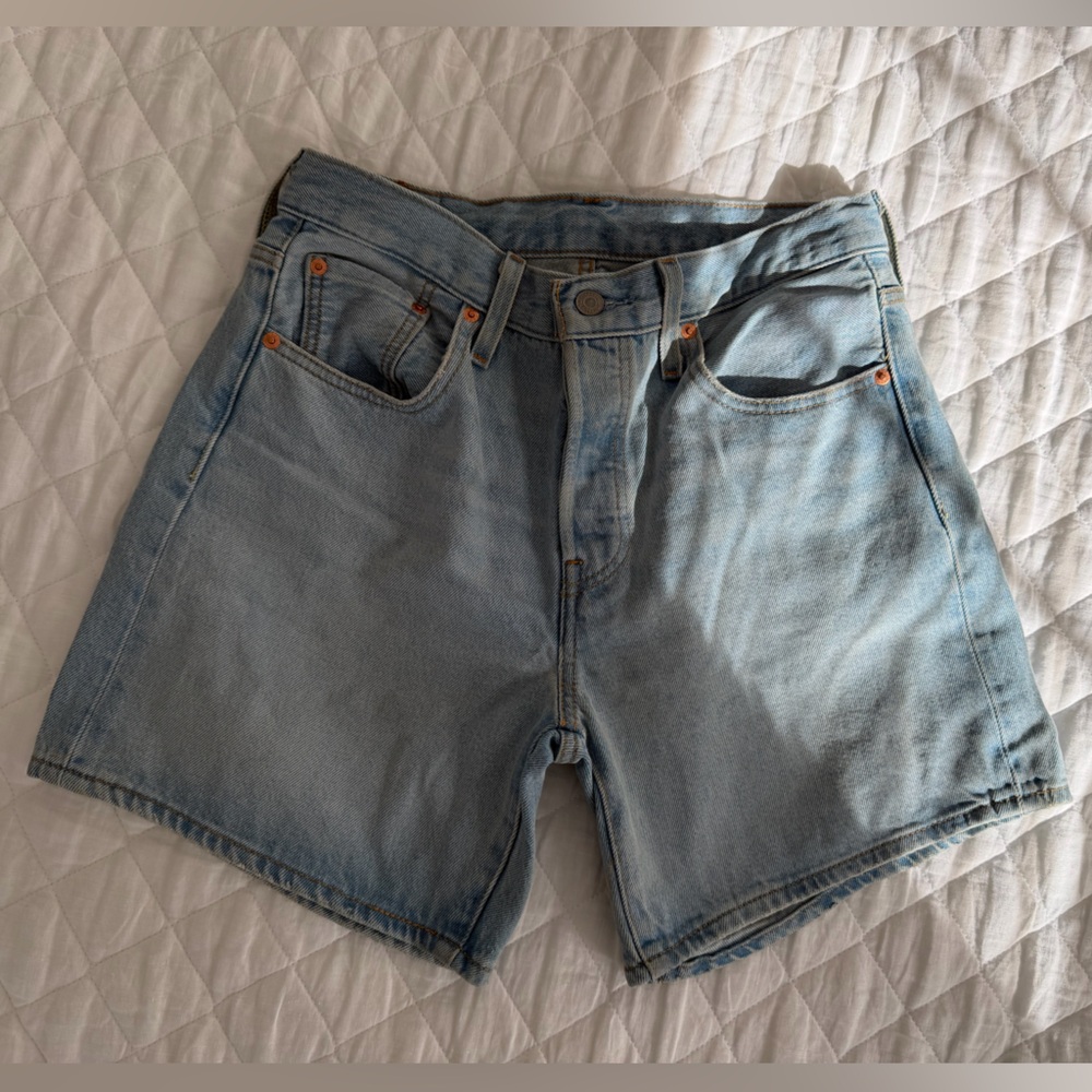Levi's Women's 501 Mid Thigh Shorts